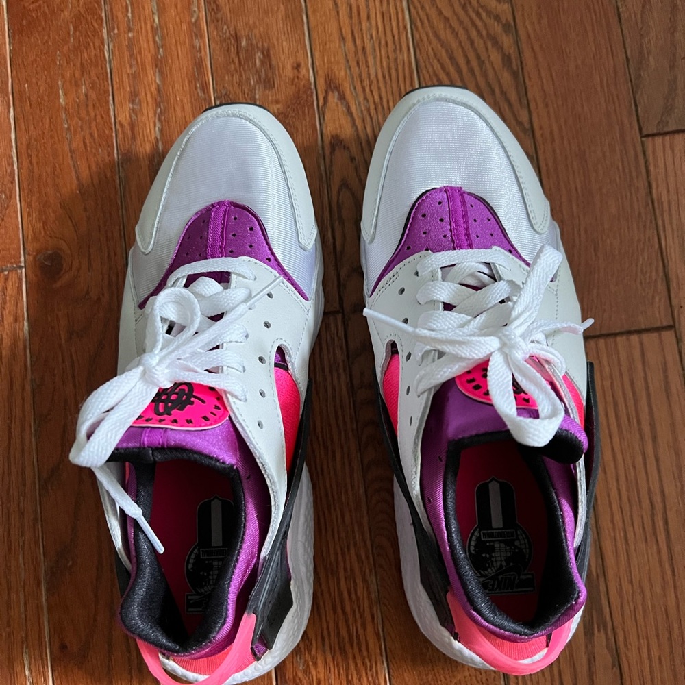 Nike huarache retro colors